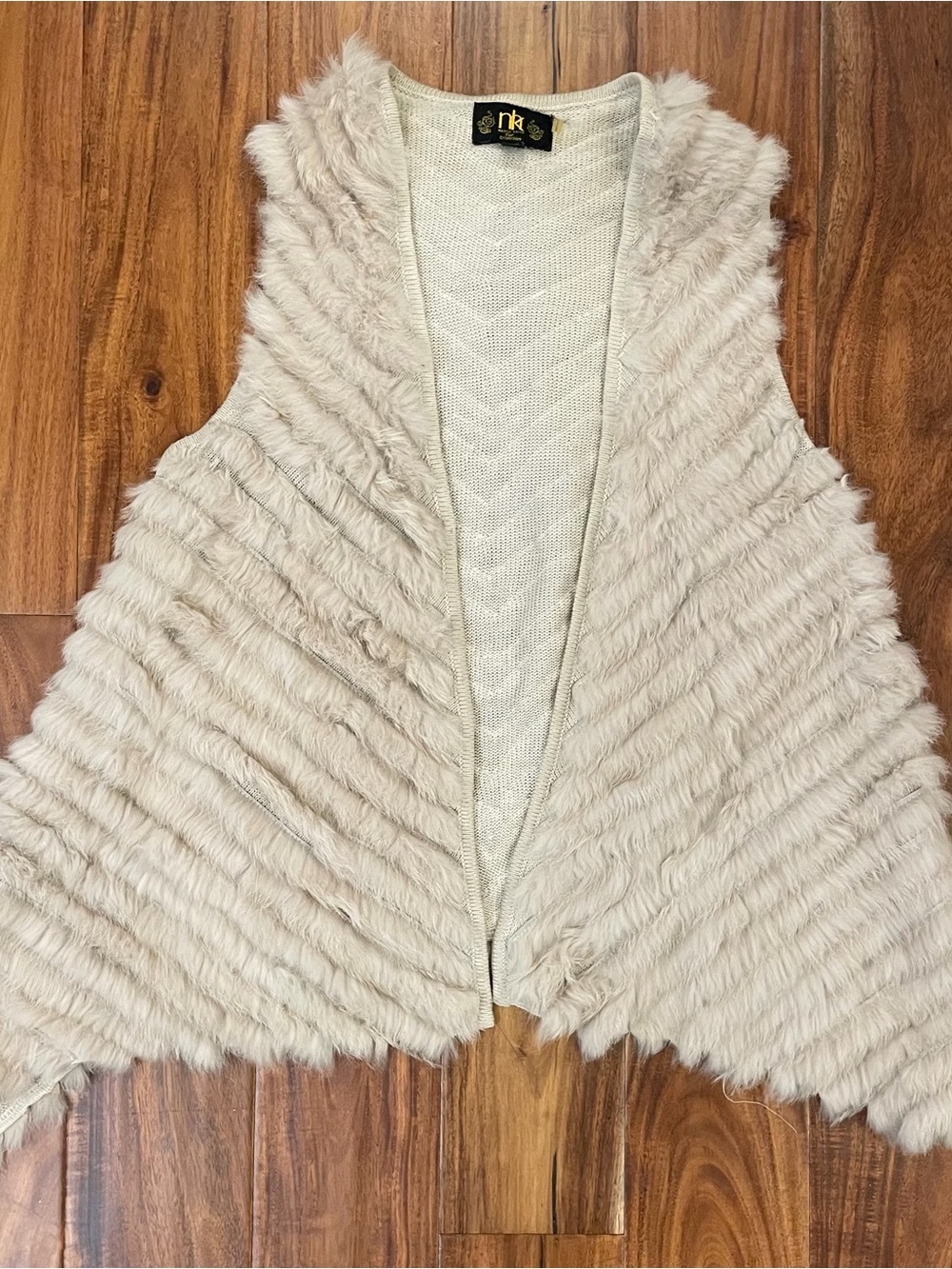 Metric Knits Fur Collection Women’s Rabbit Fur Vest Size XS. - Picture 3 of 13
